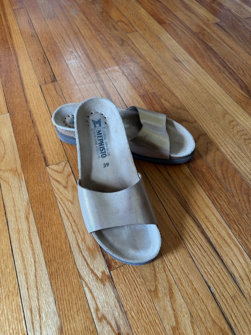 Mephisto Women's Metallic Gold Sandals